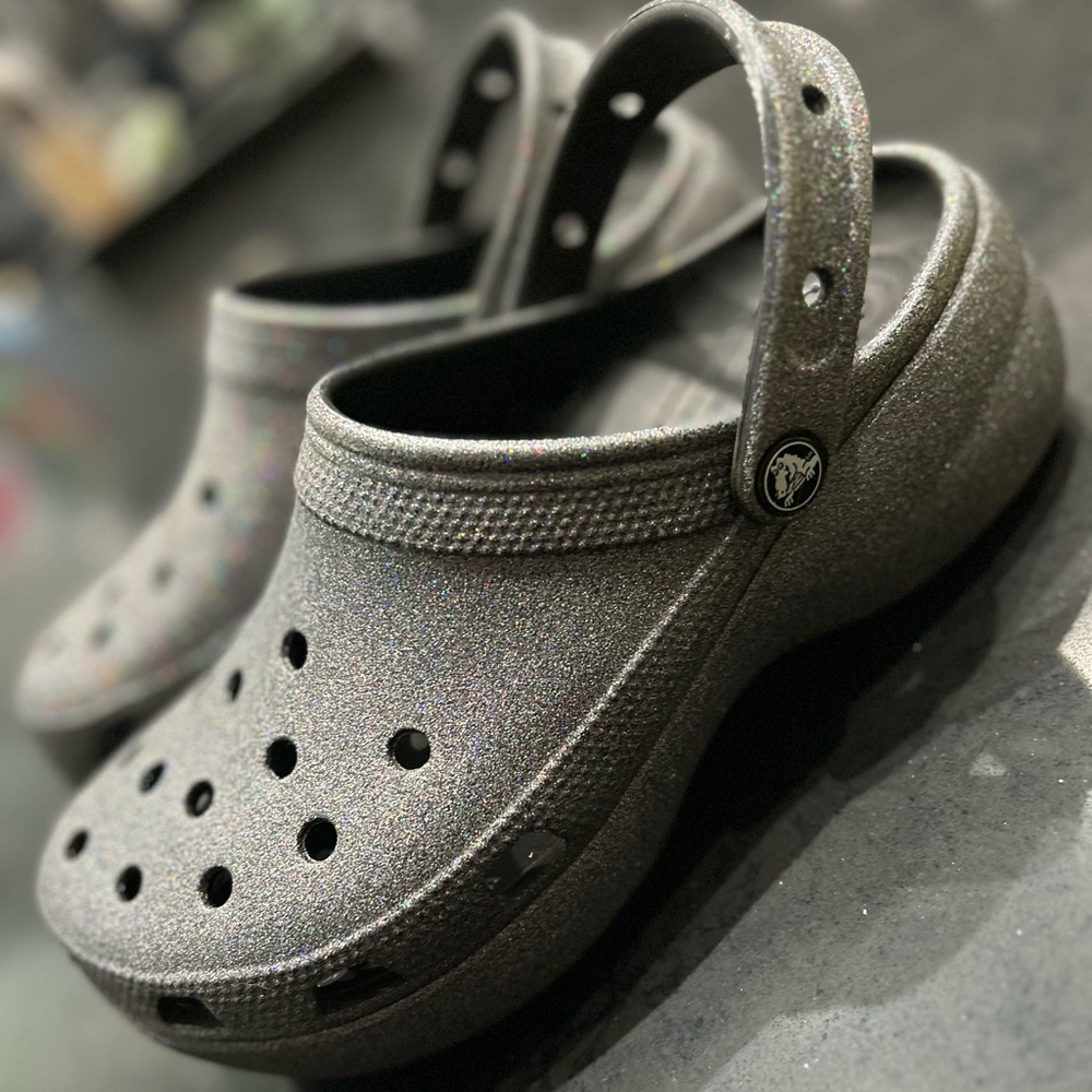 Women’s Platform Crocs Gray Silver Glitter Clogs 9